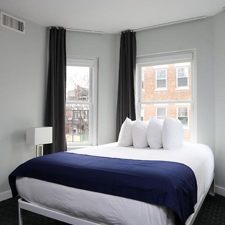 Stylish Studio On Newbury Street, #10 Бостон Екстер'єр фото